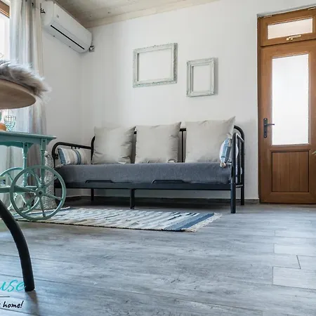 Our House Διαμέρισμα *